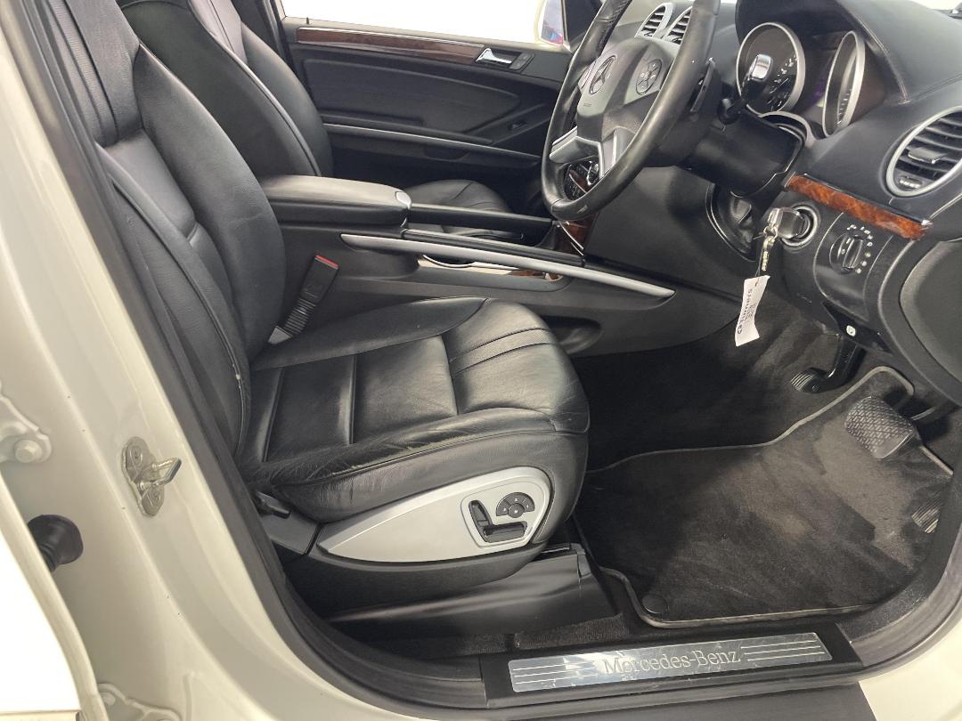 Photo '16' of Mercedes-Benz M-Class Photo '16' of Mercedes-Benz M-Class