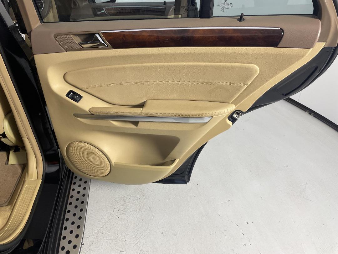 Photo '19' of Mercedes-Benz M-Class