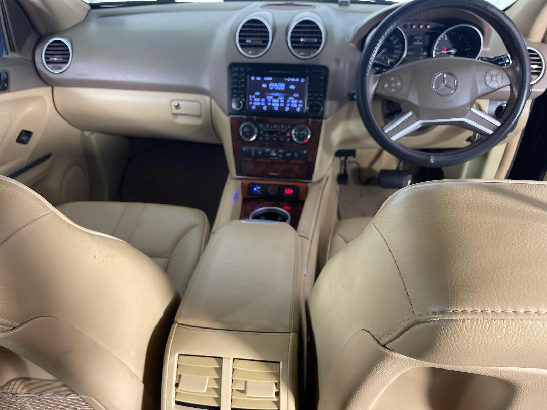 Photo '17' of Mercedes-Benz M-Class