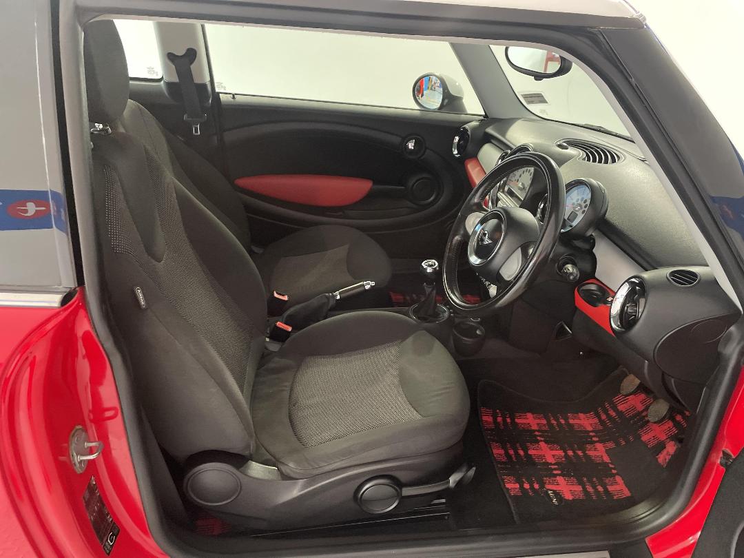 Photo '16' of Mini Cooper Photo '16' of Mini Cooper