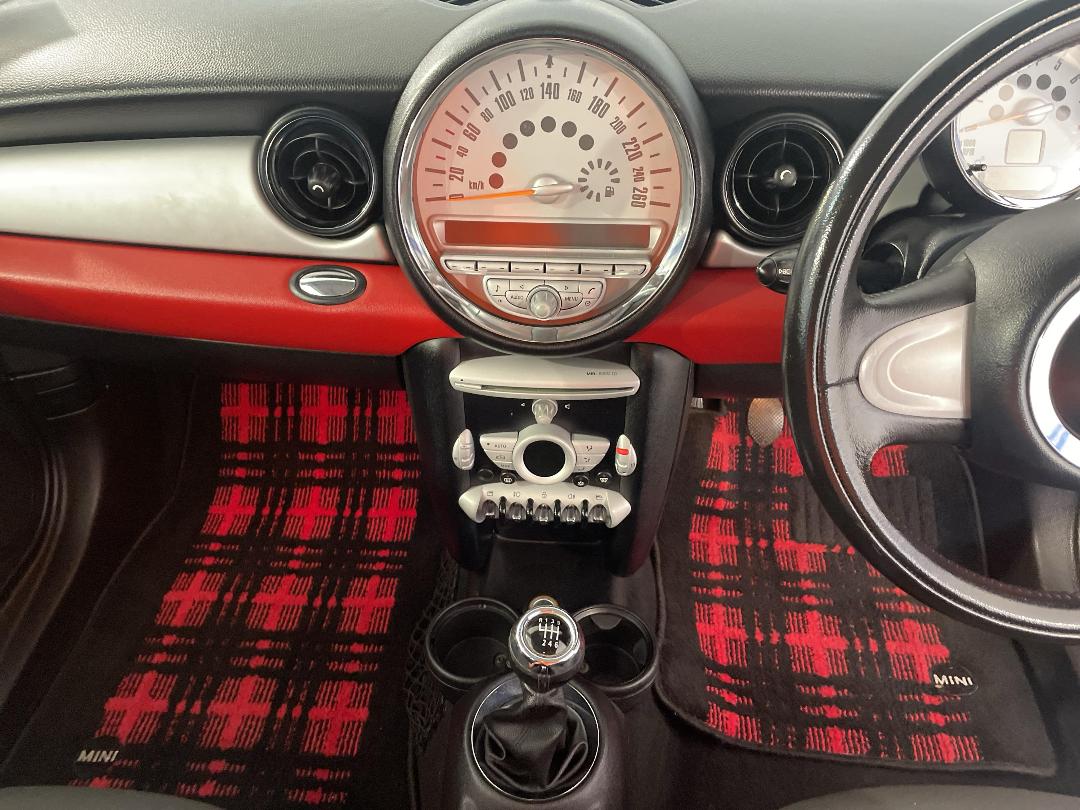 Photo '18' of Mini Cooper Photo '18' of Mini Cooper