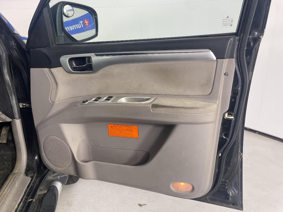 Photo '15' of Mitsubishi Challenger Photo '15' of Mitsubishi Challenger