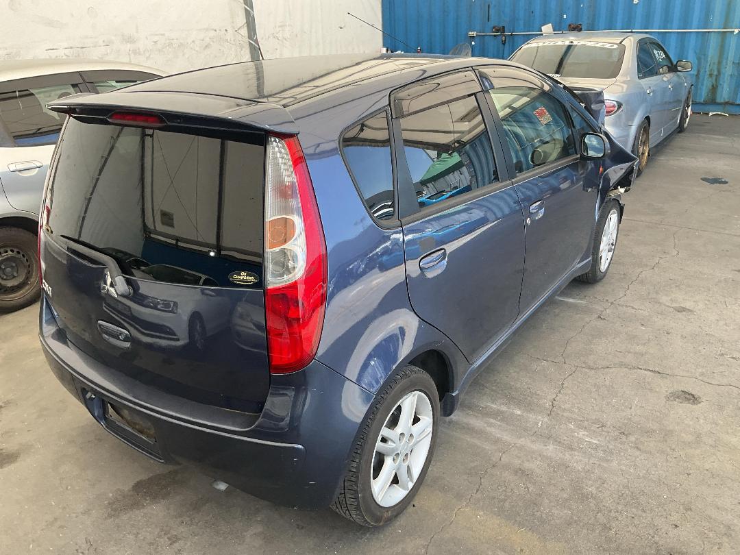 Photo '11' of Mitsubishi Colt Photo '11' of Mitsubishi Colt