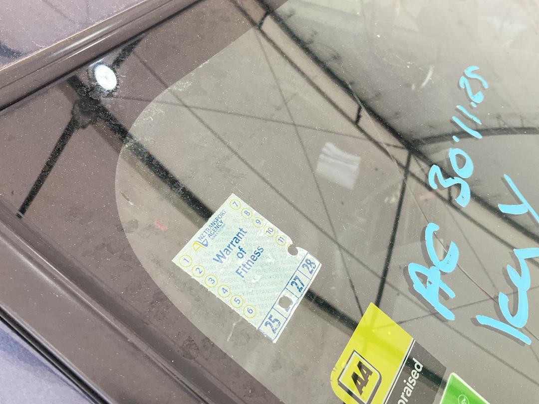 Photo '21' of Mitsubishi Colt Photo '21' of Mitsubishi Colt