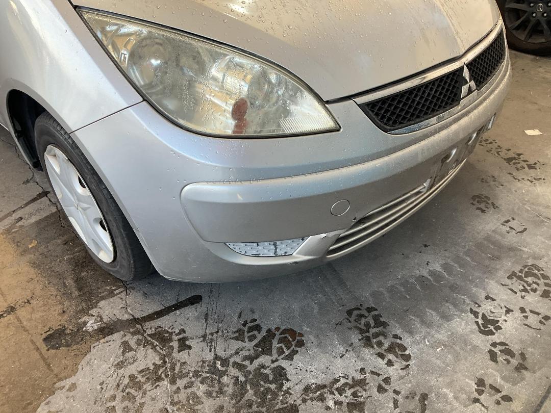 Photo '4' of Mitsubishi Colt