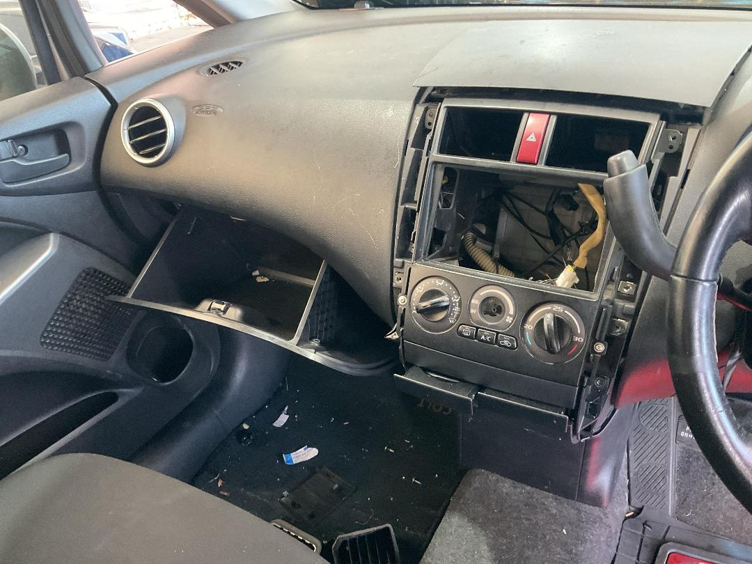 Photo '29' of Mitsubishi Colt