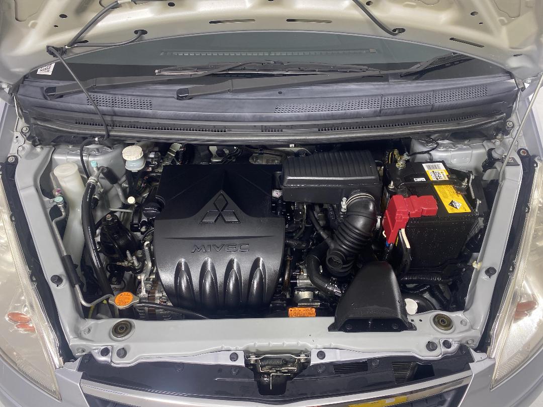 Photo '13' of Mitsubishi Colt Plus