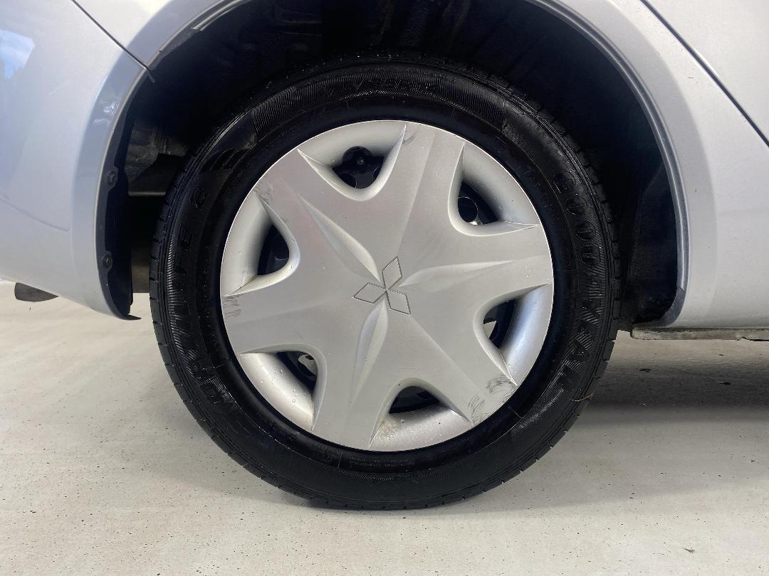 Photo '12' of Mitsubishi Colt Plus