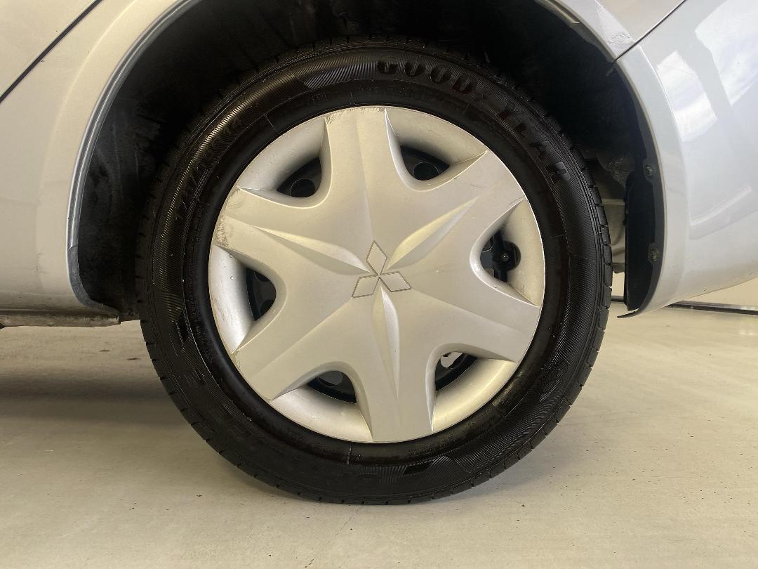 Photo '11' of Mitsubishi Colt Plus