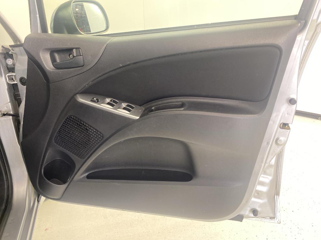 Photo '15' of Mitsubishi Colt Plus