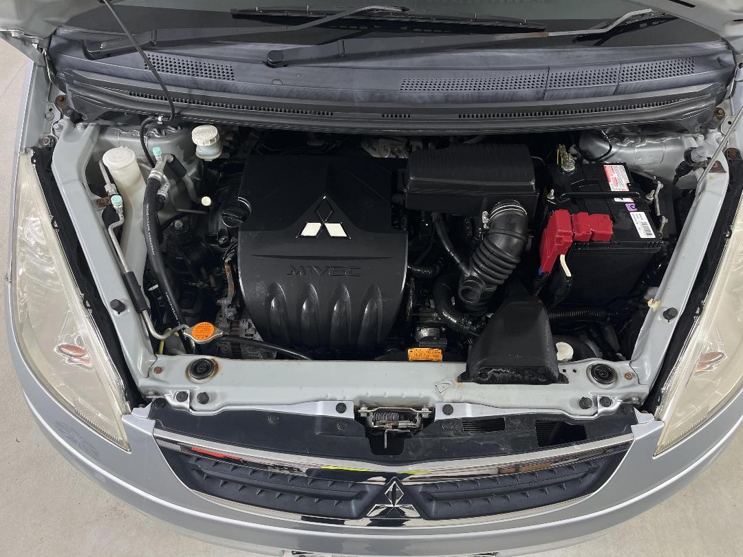 Photo '13' of Mitsubishi Colt Plus