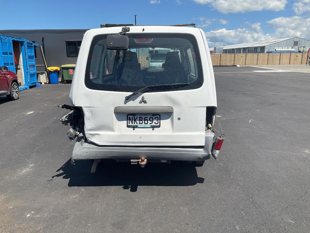 Photo '4' of Mitsubishi Delica Photo '4' of Mitsubishi Delica