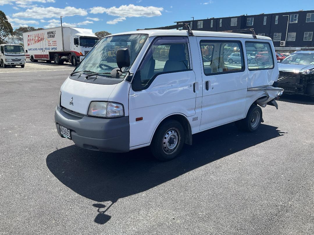 Photo '7' of Mitsubishi Delica Photo '7' of Mitsubishi Delica