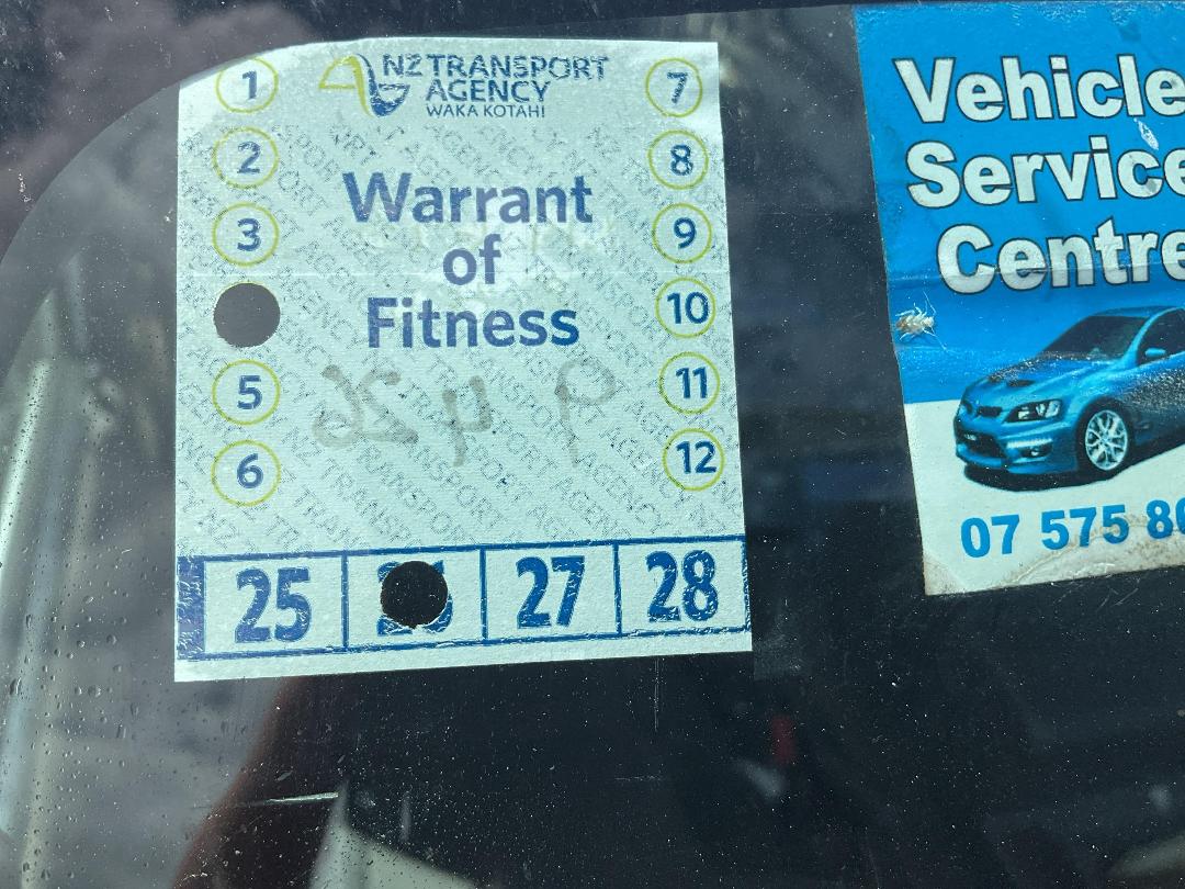 Photo '9' of Mitsubishi Delica Photo '9' of Mitsubishi Delica