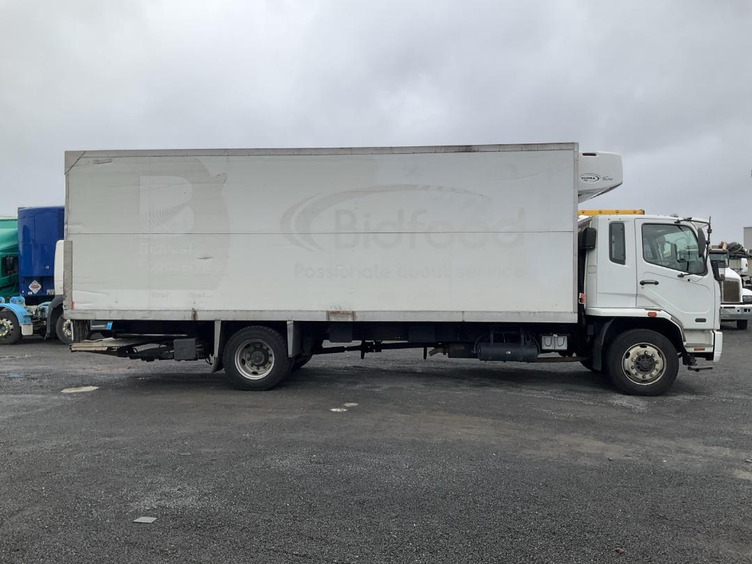 Photo '3' of Mitsubishi Fuso Fighter FM281M8 Chiller