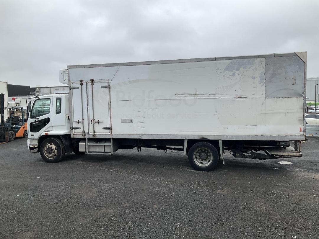 Photo '7' of Mitsubishi Fuso Fighter FM281M8 Chiller