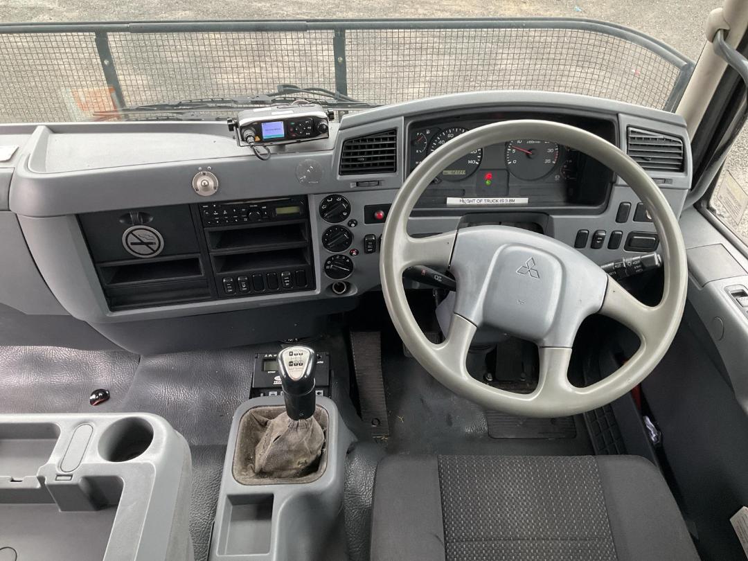 Photo '20' of Mitsubishi Fuso Fighter FM281M8 Chiller