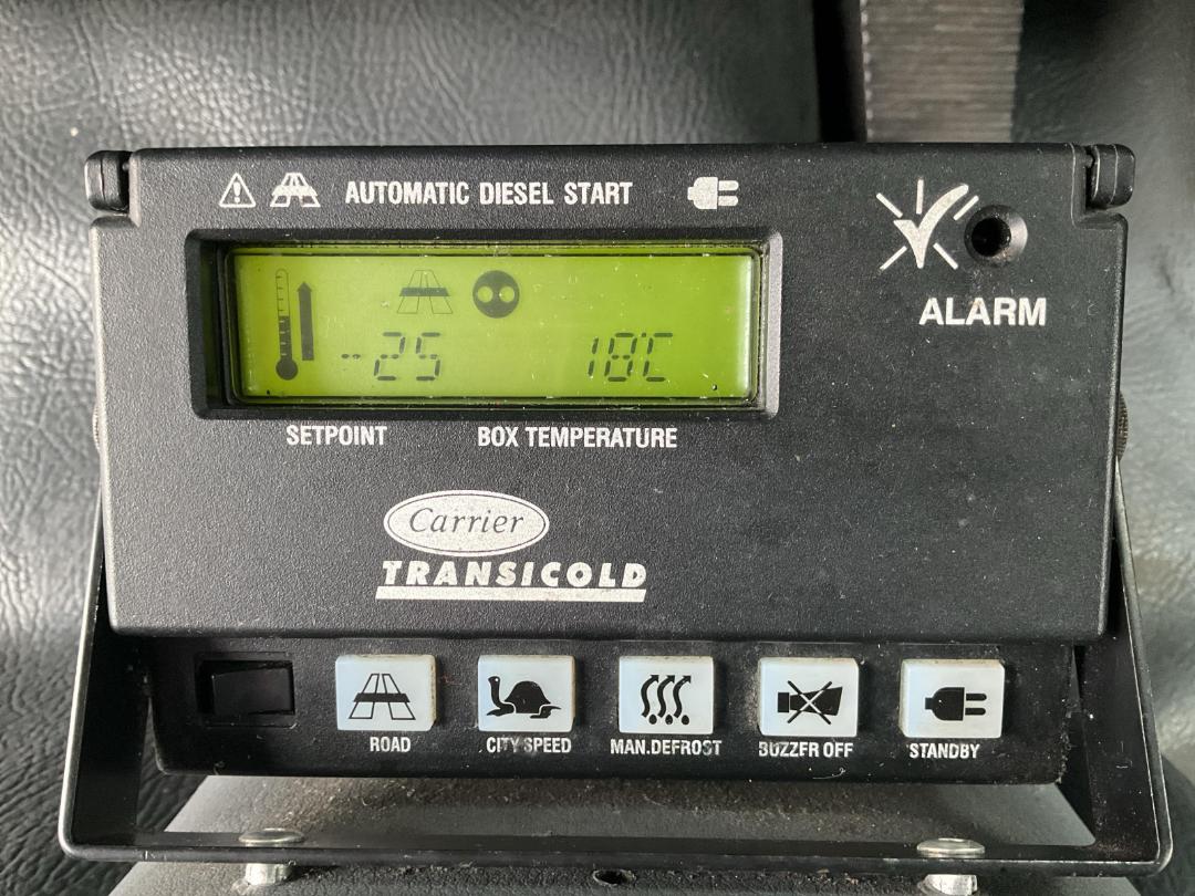 Photo '22' of Mitsubishi Fuso Fighter FM281M8 Chiller