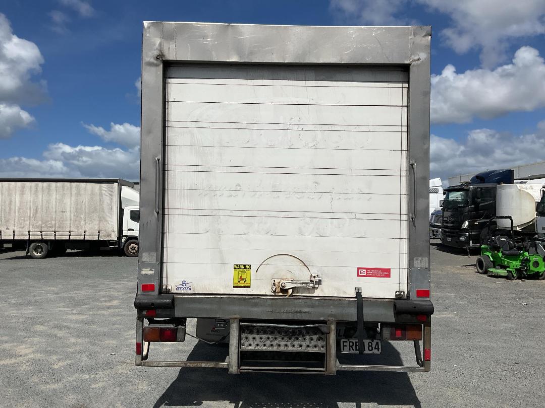 Photo '5' of Mitsubishi Fuso Fighter FK250H8 Chiller