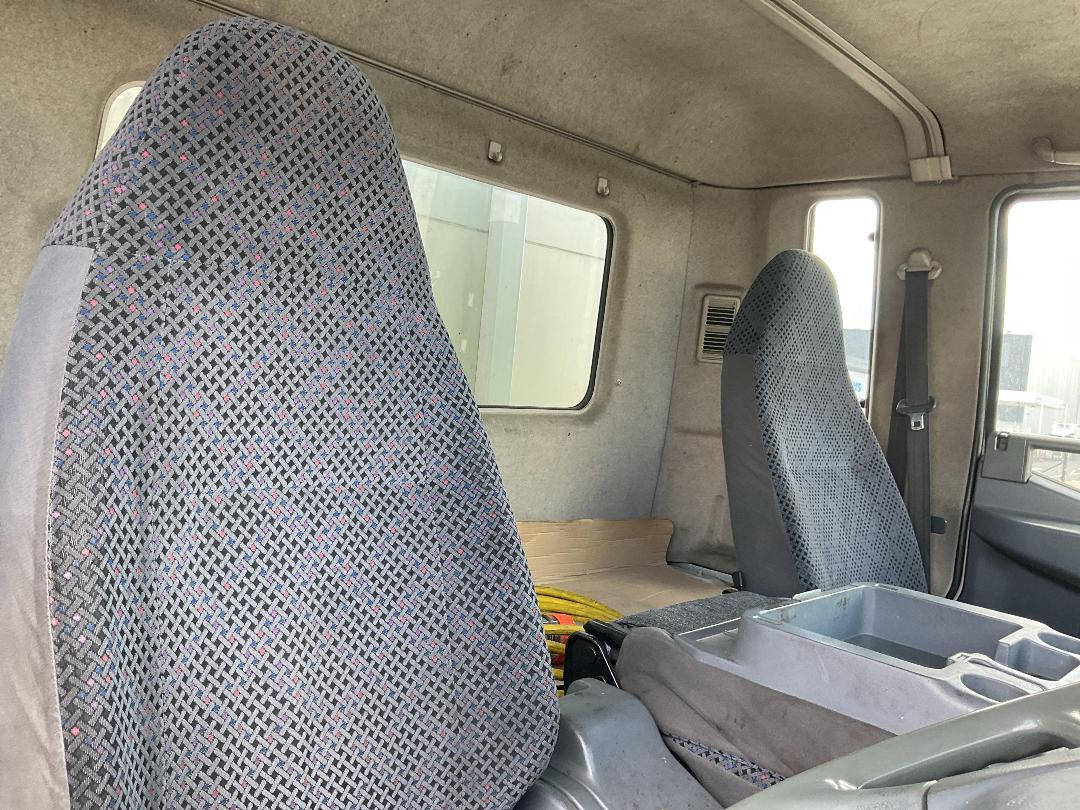 Photo '19' of Mitsubishi Fuso Fighter FK250H8 Chiller