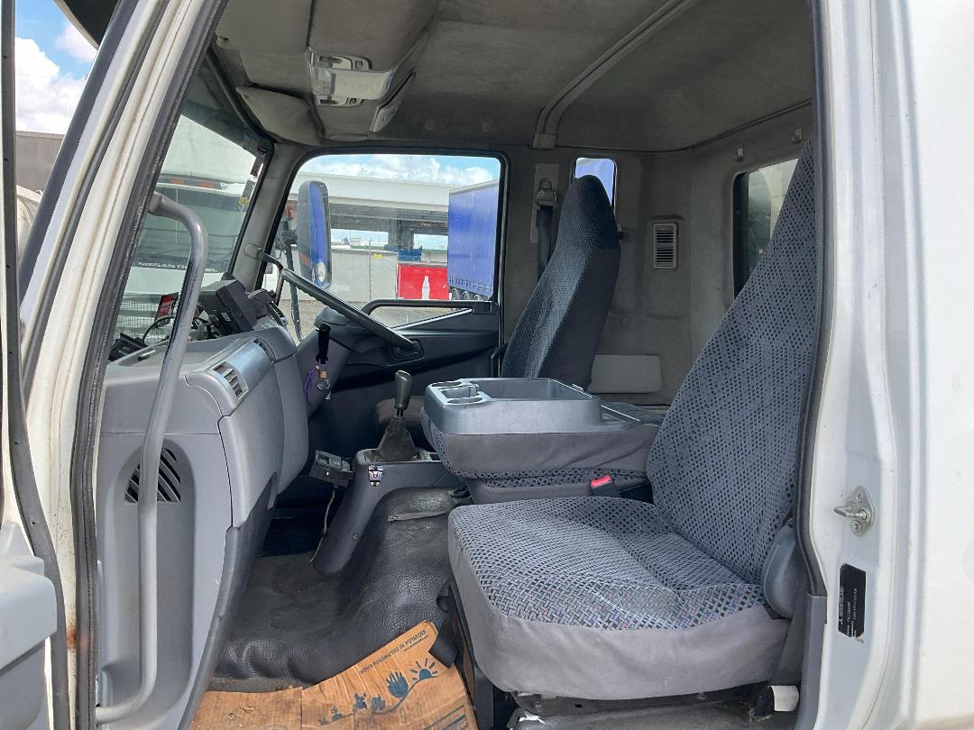 Photo '22' of Mitsubishi Fuso Fighter FK250H8 Chiller