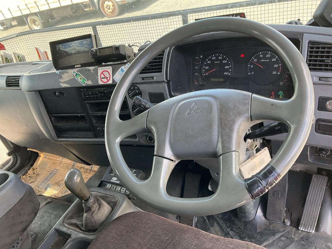 Photo '13' of Mitsubishi Fuso Fighter FK250H8 Chiller