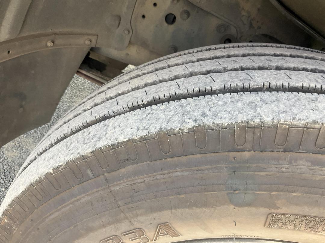 Photo '44' of Mitsubishi Fuso Fighter FK250H8 Chiller