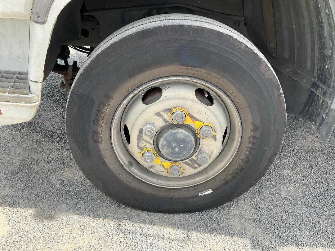 Photo '45' of Mitsubishi Fuso Fighter FK250H8 Chiller