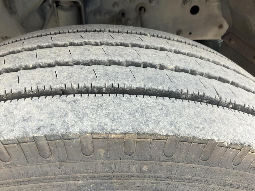 Photo '46' of Mitsubishi Fuso Fighter FK250H8 Chiller