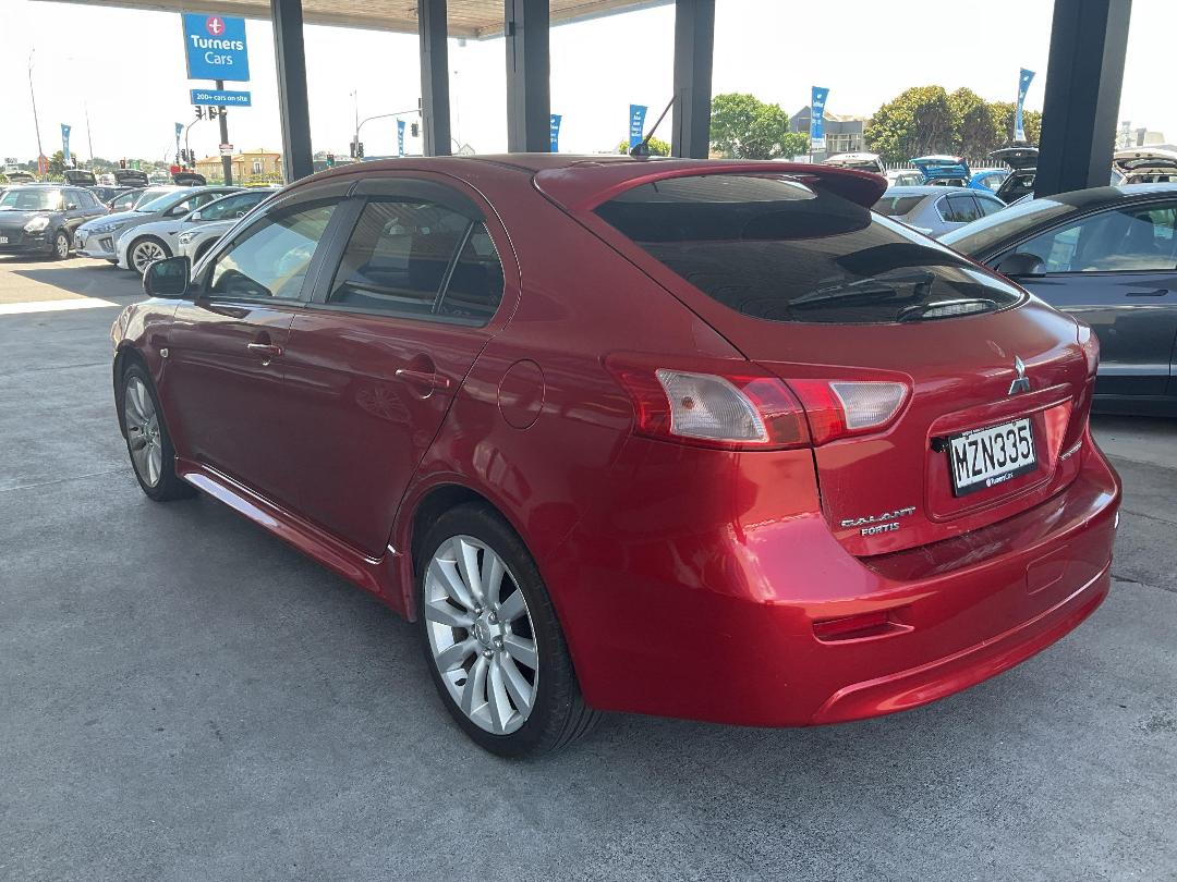 Photo '4' of Mitsubishi Galant Fortis