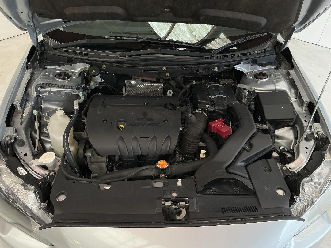 Photo '13' of Mitsubishi Galant