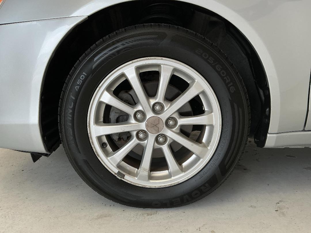 Photo '10' of Mitsubishi Galant