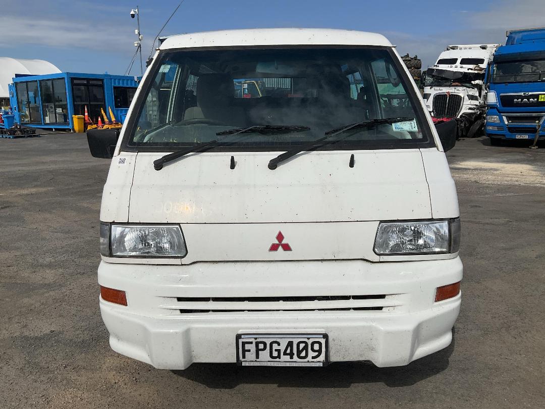 Photo '2' of Mitsubishi L300 LWB