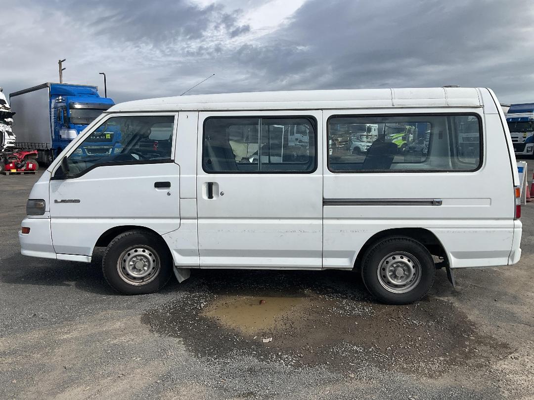 Photo '9' of Mitsubishi L300 LWB