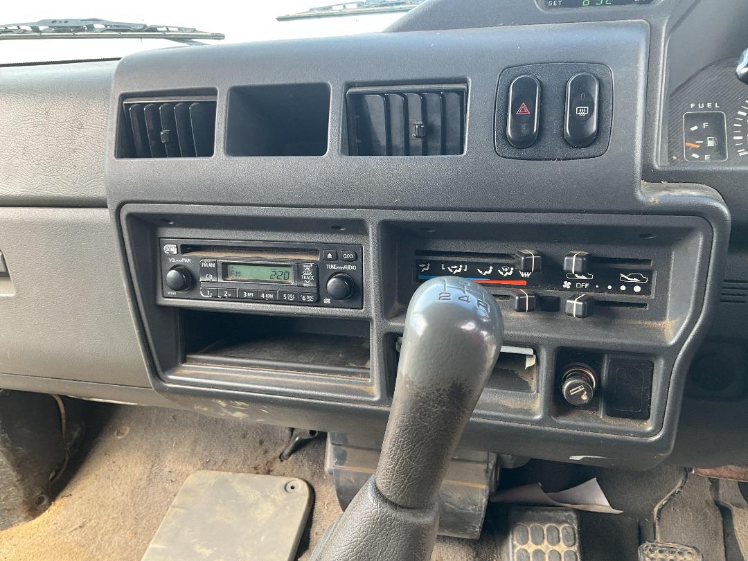 Photo '20' of Mitsubishi L300 LWB