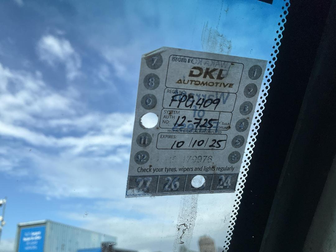 Photo '28' of Mitsubishi L300 LWB