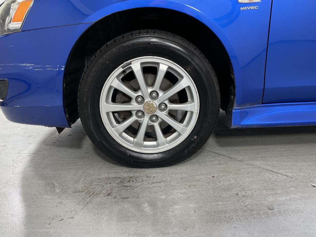 Photo '10' of Mitsubishi Lancer