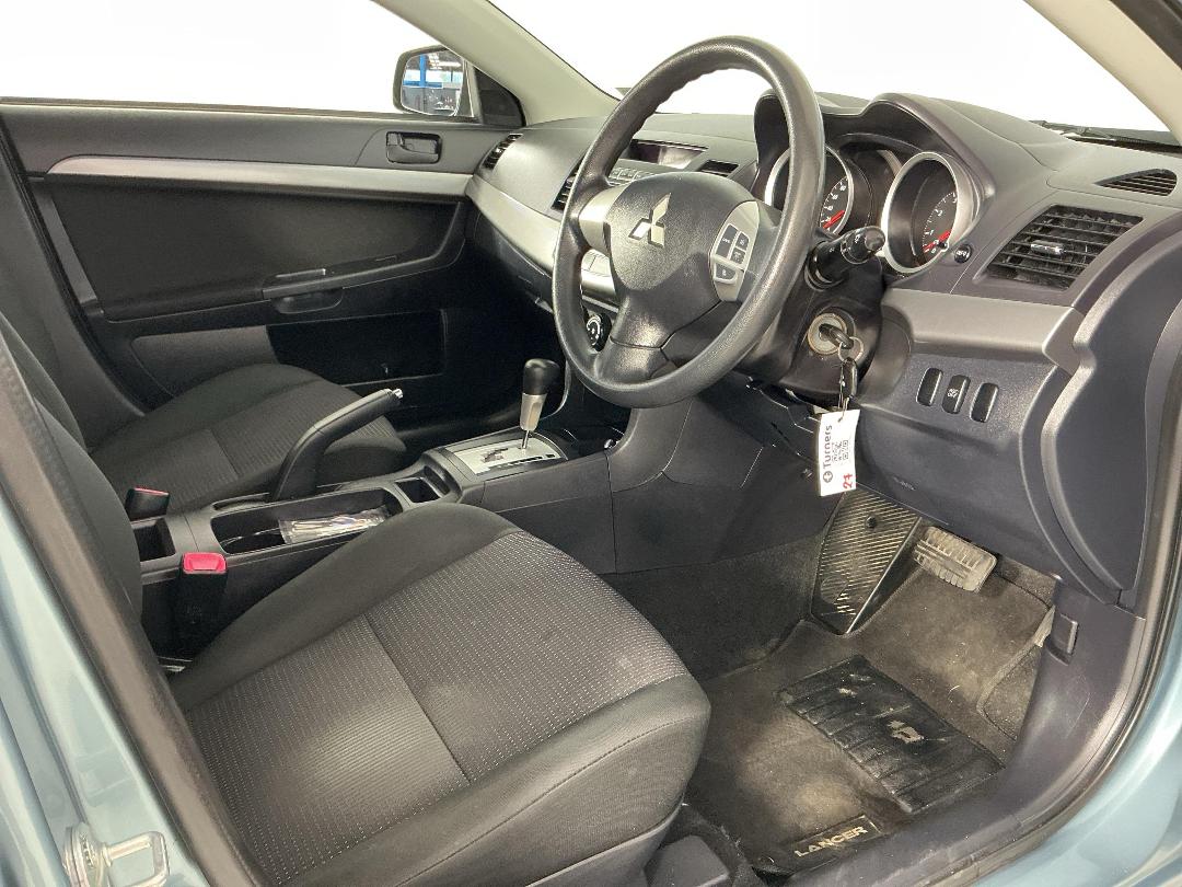 Photo '16' of Mitsubishi Lancer