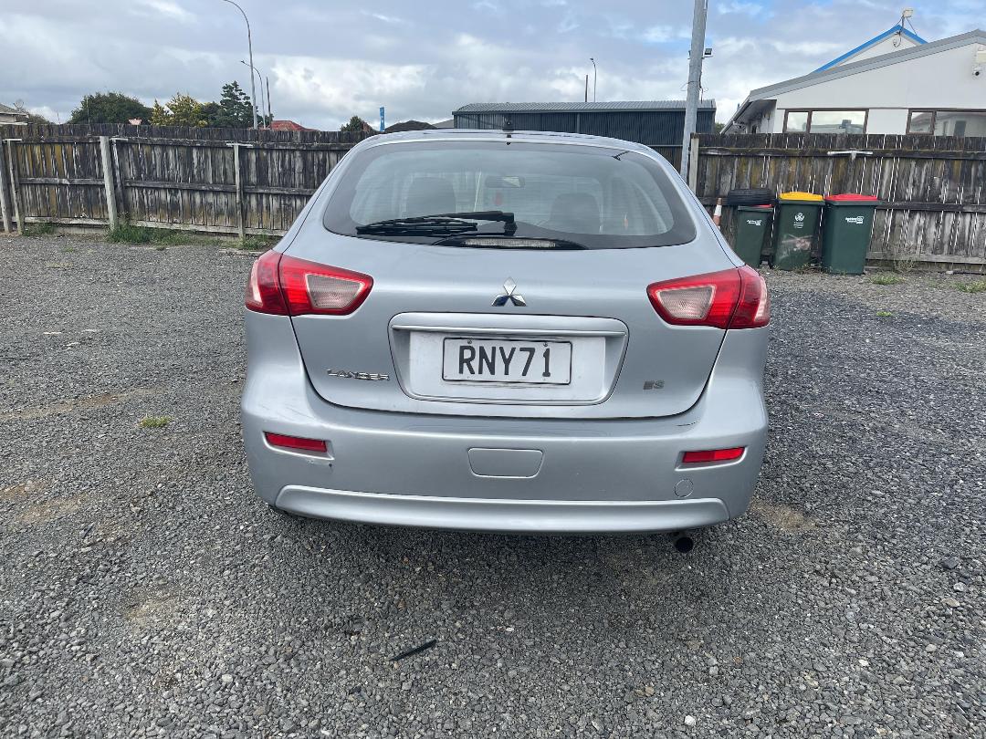 Photo '5' of Mitsubishi Lancer ES Photo '5' of Mitsubishi Lancer ES