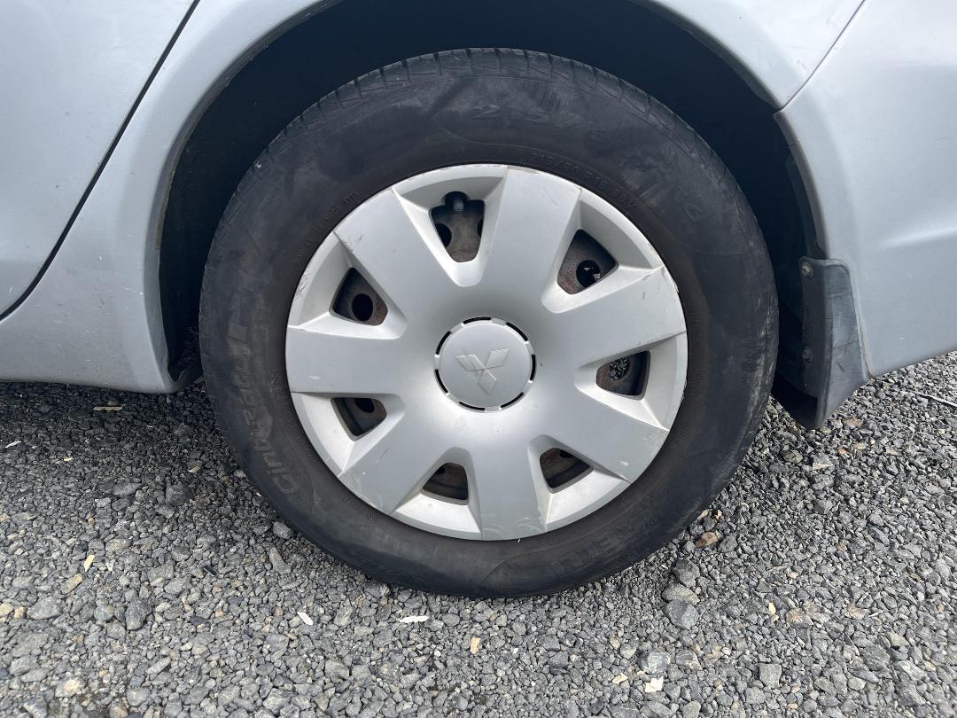 Photo '9' of Mitsubishi Lancer ES Photo '9' of Mitsubishi Lancer ES