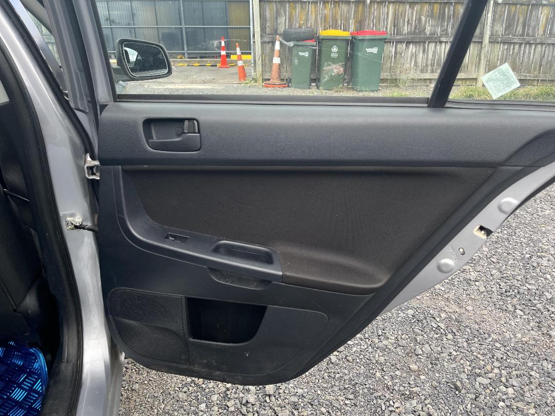 Photo '17' of Mitsubishi Lancer ES Photo '17' of Mitsubishi Lancer ES