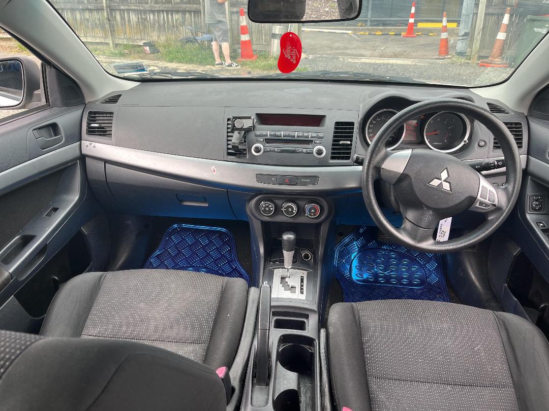 Photo '15' of Mitsubishi Lancer ES Photo '15' of Mitsubishi Lancer ES