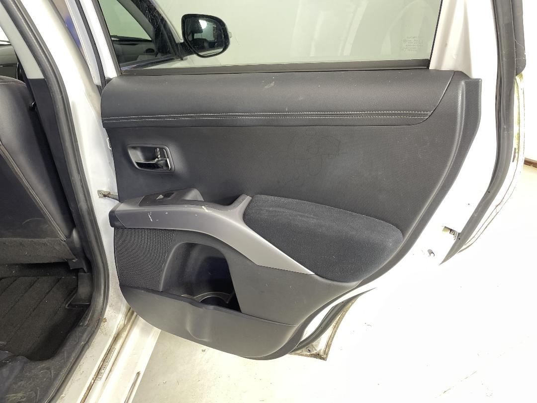 Photo '19' of Mitsubishi Outlander Photo '19' of Mitsubishi Outlander