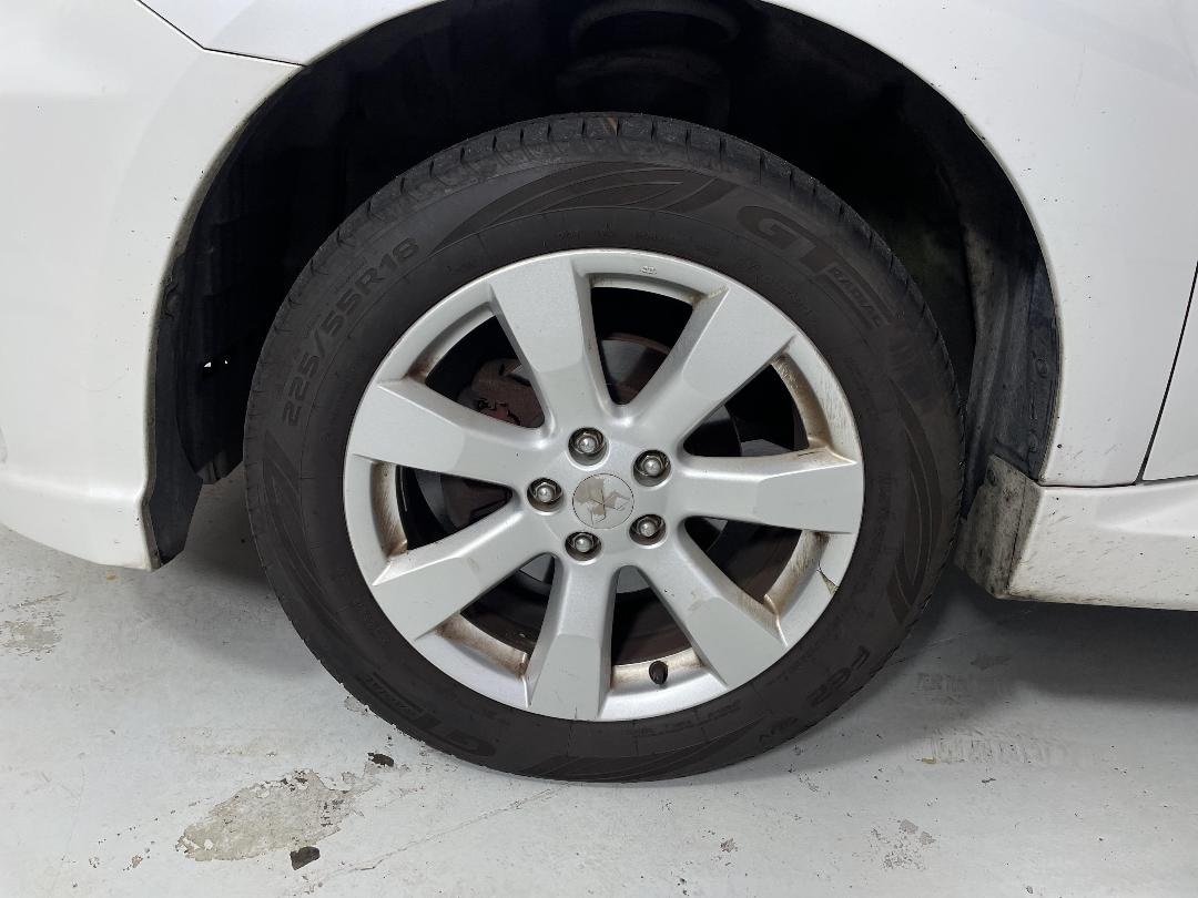 Photo '10' of Mitsubishi Outlander Photo '10' of Mitsubishi Outlander