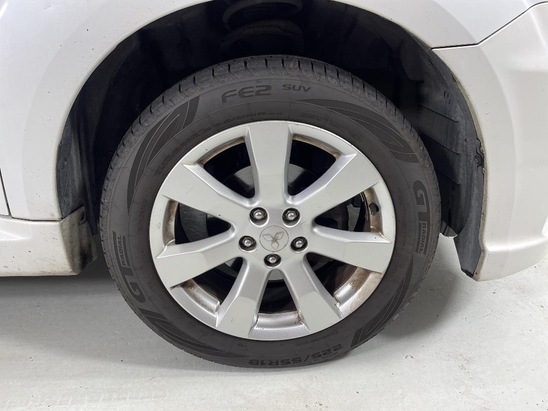 Photo '9' of Mitsubishi Outlander Photo '9' of Mitsubishi Outlander