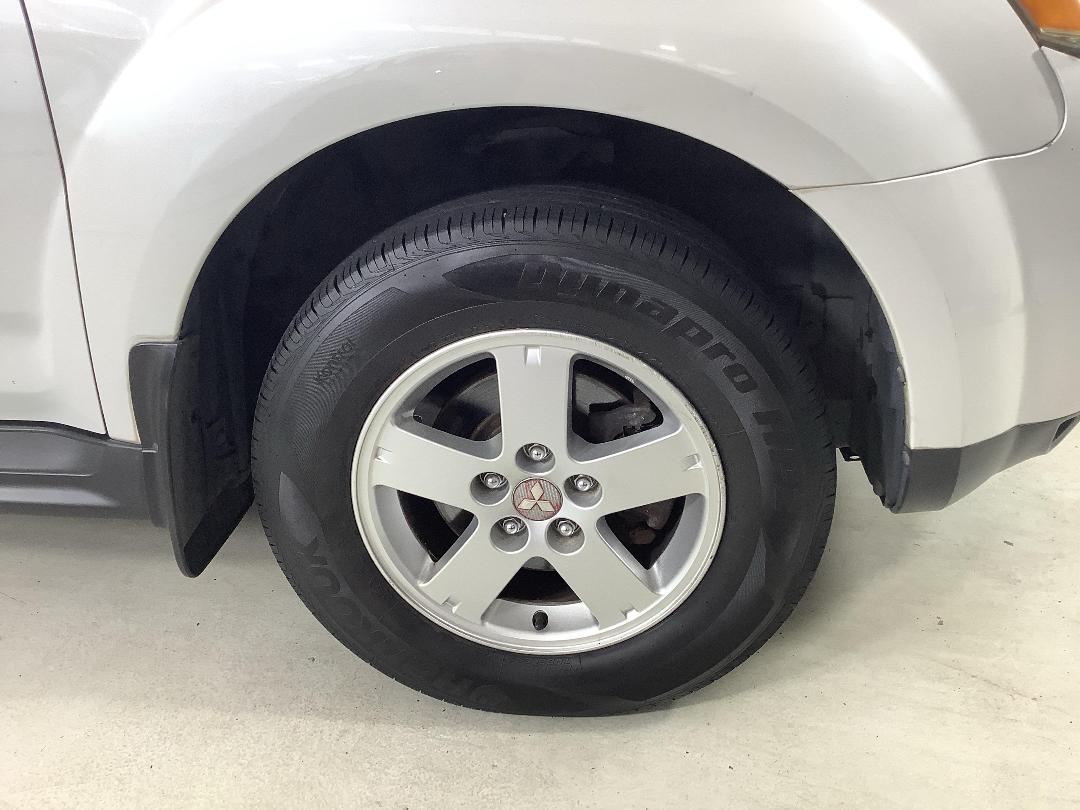 Photo '9' of Mitsubishi Outlander Photo '9' of Mitsubishi Outlander