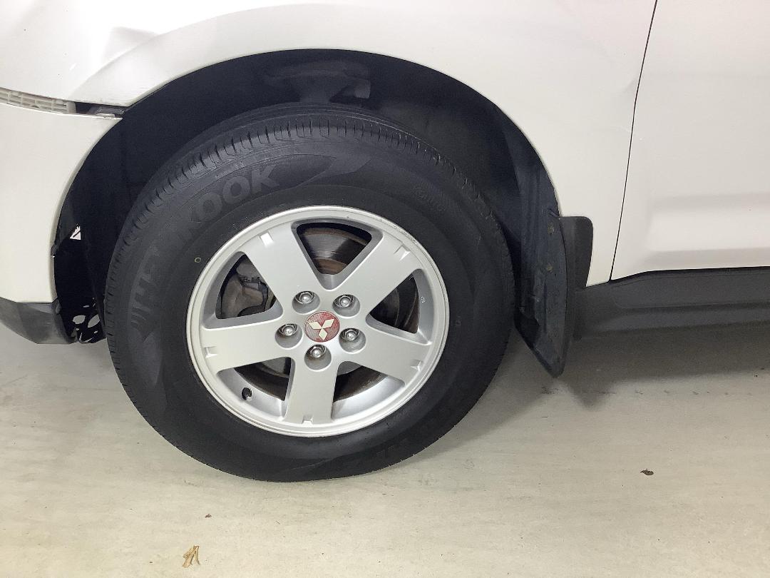 Photo '10' of Mitsubishi Outlander Photo '10' of Mitsubishi Outlander