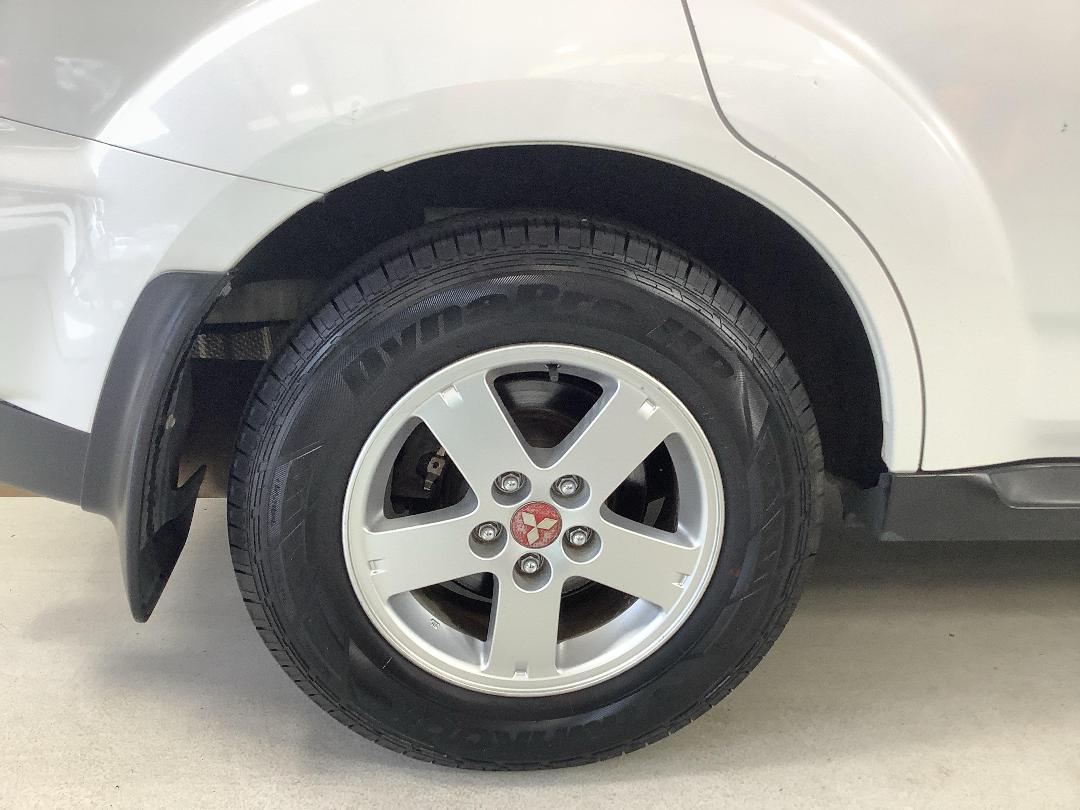 Photo '12' of Mitsubishi Outlander Photo '12' of Mitsubishi Outlander