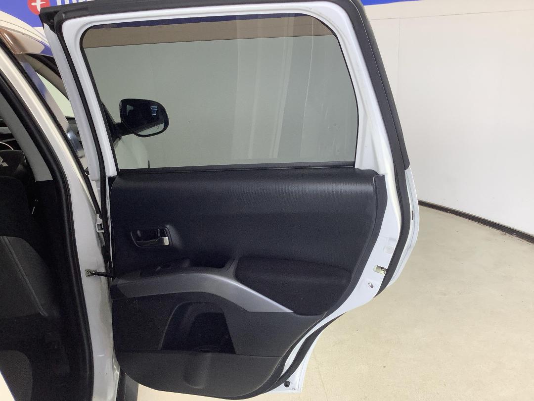 Photo '19' of Mitsubishi Outlander Photo '19' of Mitsubishi Outlander