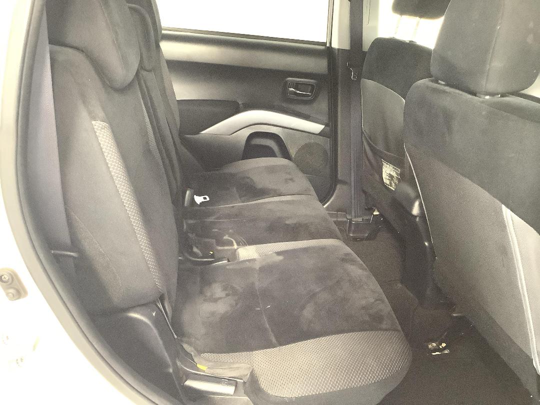 Photo '20' of Mitsubishi Outlander Photo '20' of Mitsubishi Outlander